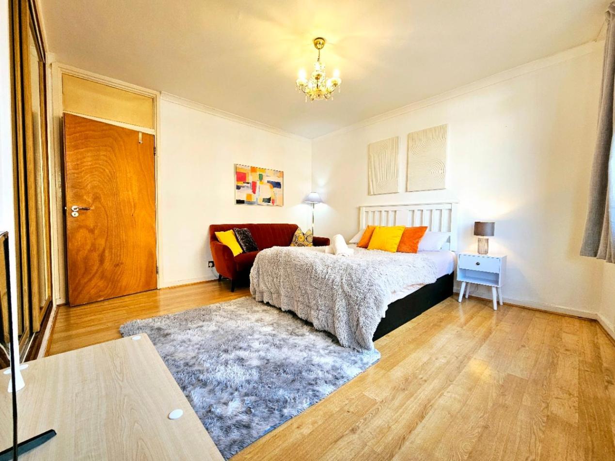 Bright & Spacious Home In Building With Lift, Right Next To Bayswater Station - Walk To Kensington Palace, Hyde Park, Little Venice & Notting Hill Londra Exterior foto