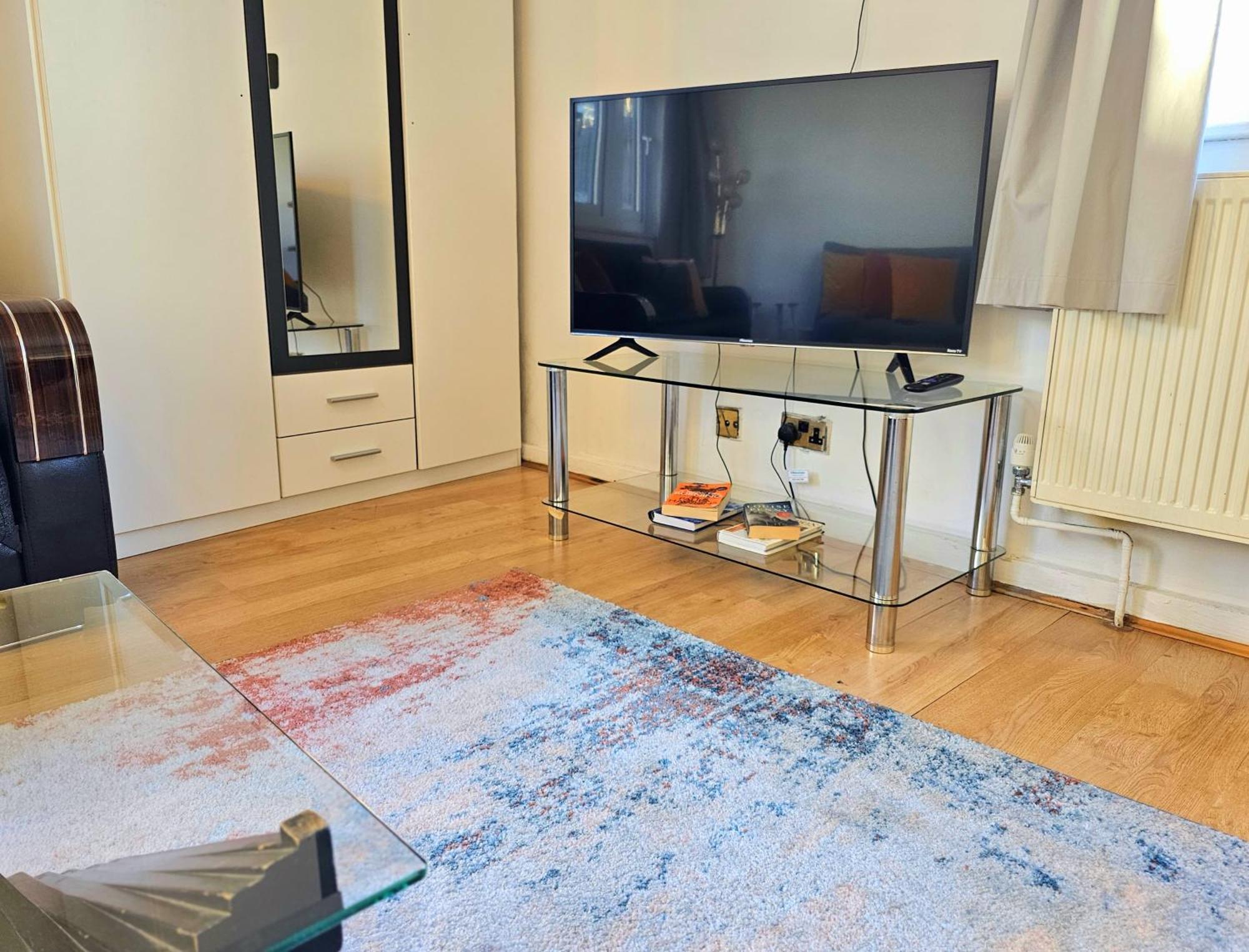 Bright & Spacious Home In Building With Lift, Right Next To Bayswater Station - Walk To Kensington Palace, Hyde Park, Little Venice & Notting Hill Londra Exterior foto
